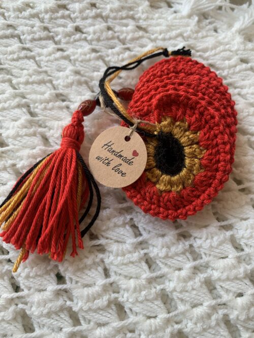 Molinillo de viento de ganchillo color rojo