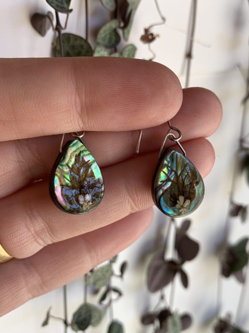 Pendientes de abulón y plata