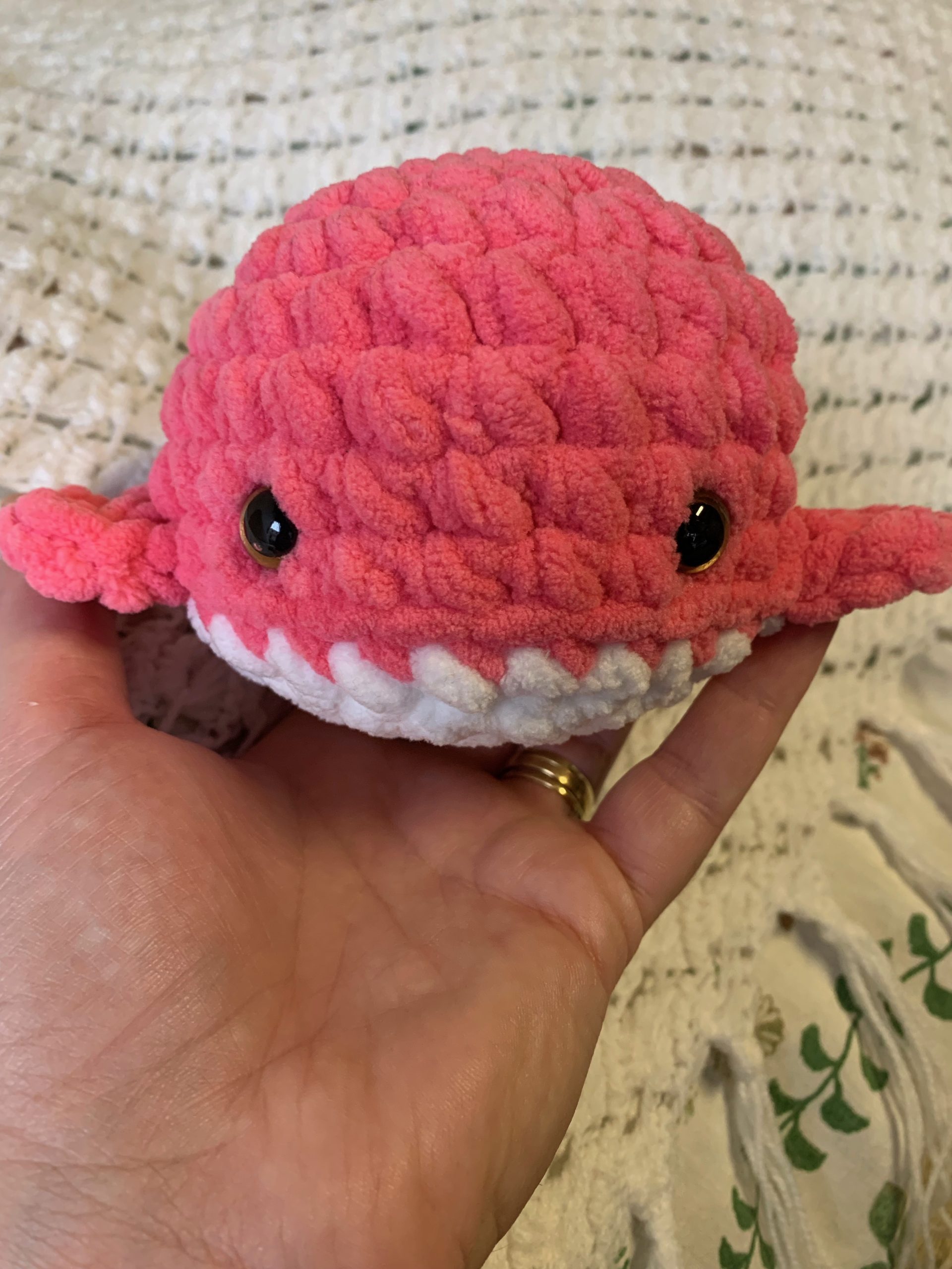 Mini Ballena Amigurumi Rosa - suave juguete de peluche tejido a mano