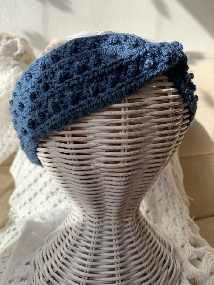 Diadema calienta orejas estilo turbante a crochet – azul